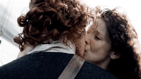 Jamie And Claire Kiss Laisalves8 Fan Art 38961332 Fanpop