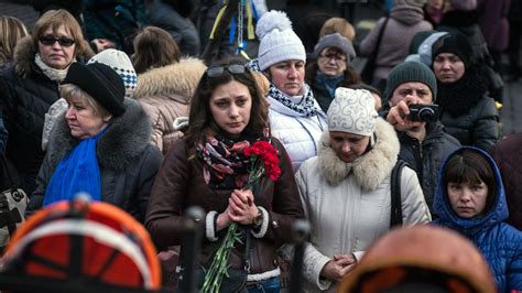 amid political upheaval ukraine faces dire need for economic help the new york times