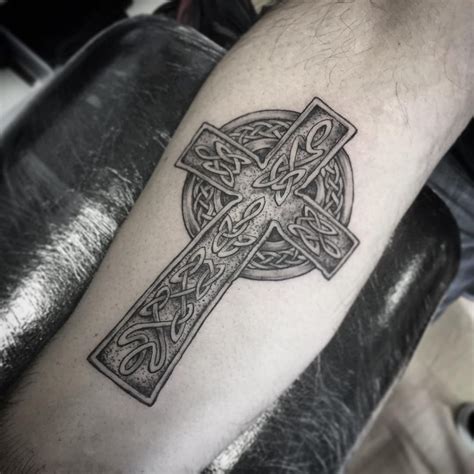 70 Traditional Celtic Cross Tattoo Designs Visual Representation Of Faith