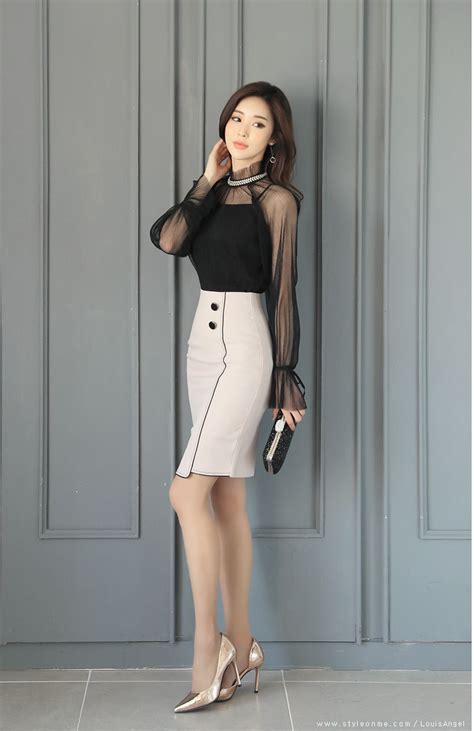 Two Button Black Trim Line Pencil Skirt アジアンファッション 上品なファッション エレガンスファッション