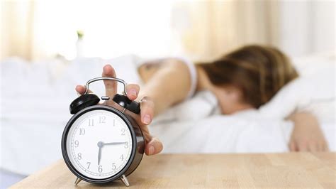 12 astuces pour se réveiller tôt rtbf actus