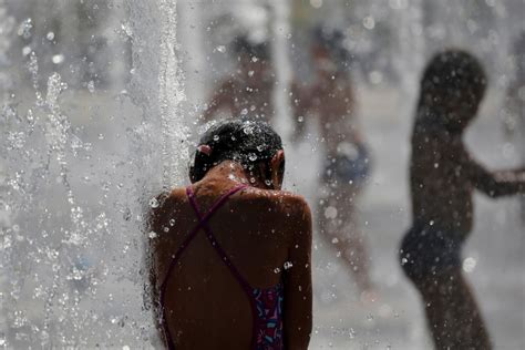 record breaking heat wave envelops europe