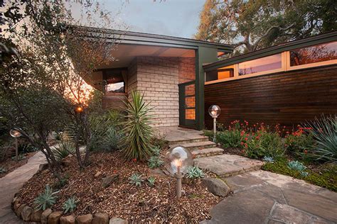 17 Scenic Mid Century Modern Landscape Designs You Need In Your Garden