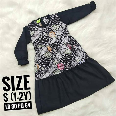 Tapi perlu kamu ketahui bahwa tidak semua fashion modern saja yang sedang trend. Model gamis batik anak kombinasi polos terbaik 2020 ...