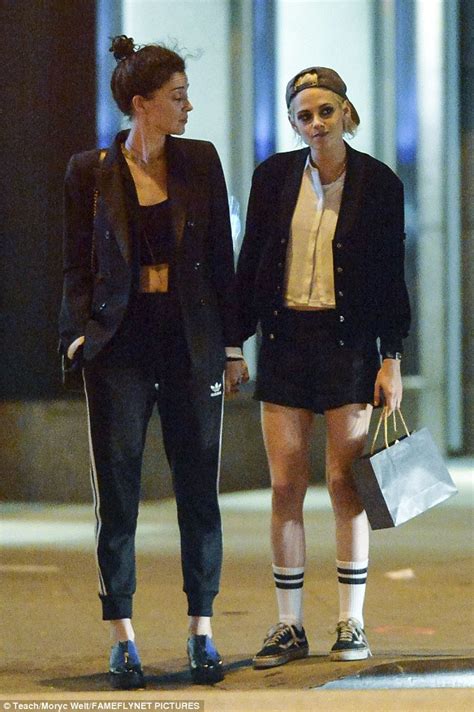 Kristen Stewart Kisses On Alleged Girlfriend St Vincent During New York