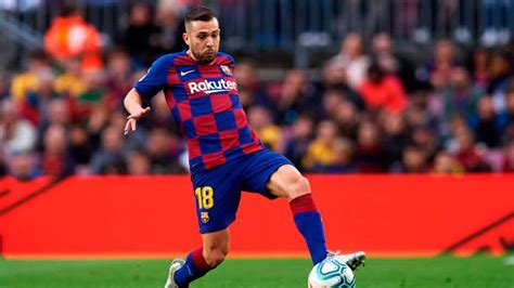 However, he was released in 2005 as the club authorities felt that he was too small to become. Growing doubts about Jordi Alba's return to the Clásico