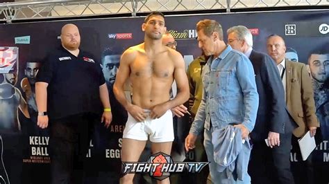Amir Khan Has To Strip Down Weighs In Bang On 147 Lbs Youtube