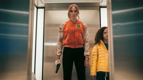 Karen Gillan è Scatenata Nel Trailer Del Nuovo Film Netflix Gunpowder