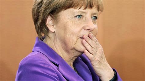 Tyskland Efterforsker Amerikansk Aflytning Af Merkel Politikendk