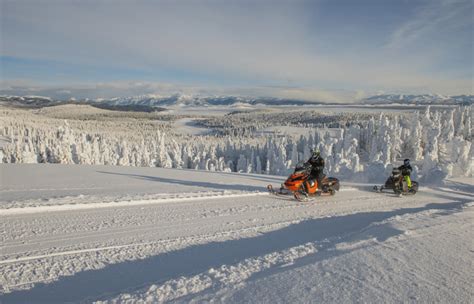 Snowmobile Rules Of The Road For Trail Use Destination Yellowstone