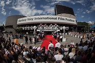Karlovy Vary Film Festival to Salute Mike Loach, James Newton Howard