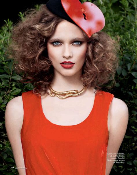 beegee margenyte by marianna sanvito for elle russia november 2012 fashion red fashion model