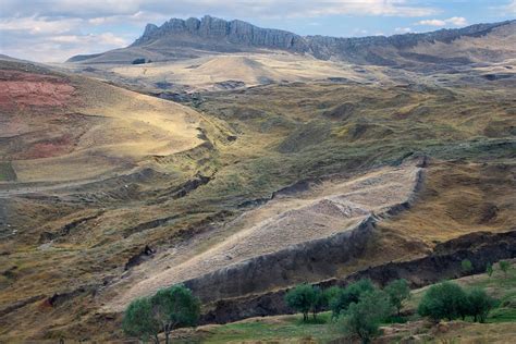 Turkish Scientist To Survey Mount Ararat In Search Of Noahs Ark