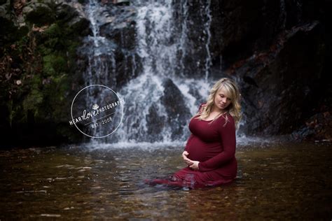 Stunning Waterfall Maternity Photo 13 Heartlove Photography