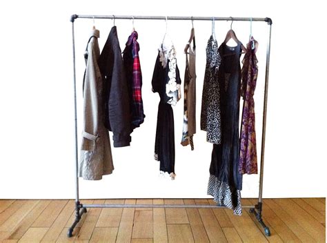 VeeV Blog | Wardrobe management tips from our savvy business intern png image