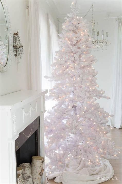 Secrets And Tips To Decorate A White Christmas Tree White Christmas