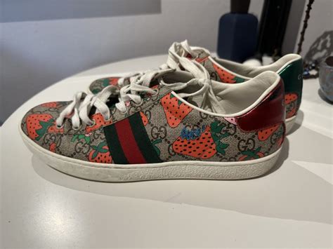 Gucci Ace Gg Supreme Strawberry Sneakers Size 40