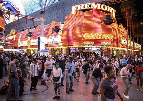 Fremont Street Packed During March Madness Weekend Las Vegas Review