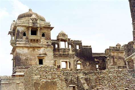 Travel Destinations In India Chittorgarh Fort Tourist Places