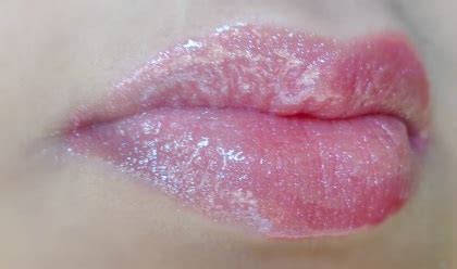 Colorbar Pink Flash Diamond Shine Lip Gloss Review