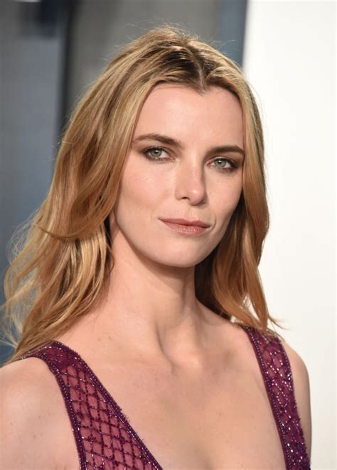 Picture Of Betty Gilpin