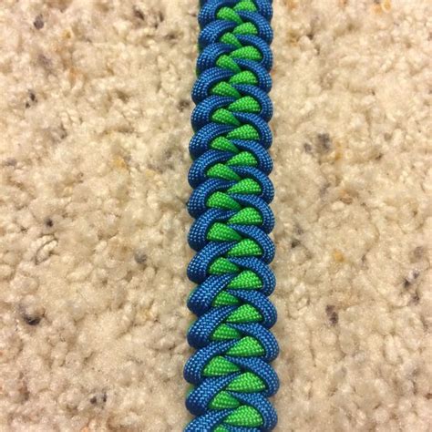 Anyone had luck with michael's paracord 550? Paracord Weaves | Paracord weaves, Paracord bracelets, Paracord bracelet designs