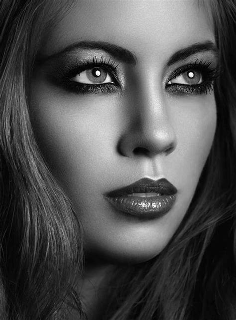Pin By Krisztina On Portrait Book Black And White Black And White Face Black And White