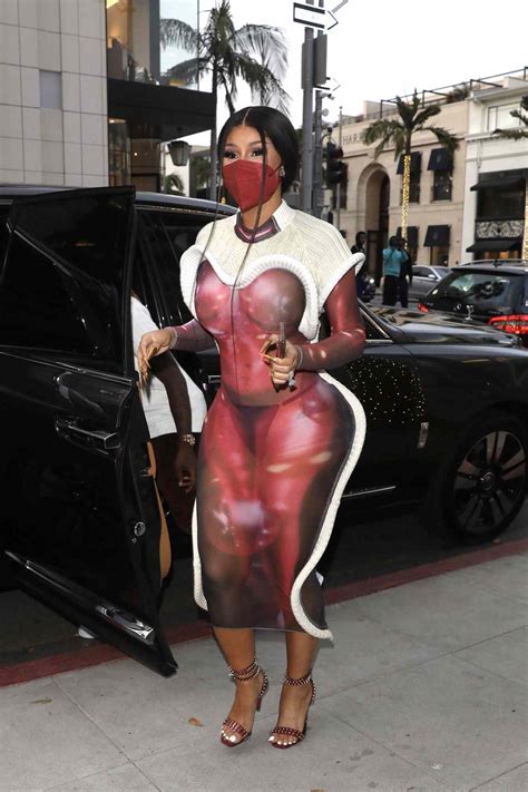 Cardi B S Naked Dress Is A Full On Optical Illusion