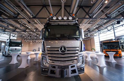 Daimler Umbau Aufspaltung von Daimler Mobility soll zusätzlichen