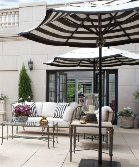 Best Outdoor Patio Umbrellas A Twist On The Expected