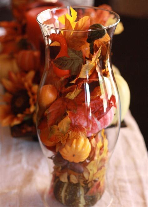 30 Cool Ways To Use Autumn Leaves For Fall Home Décor Digsdigs