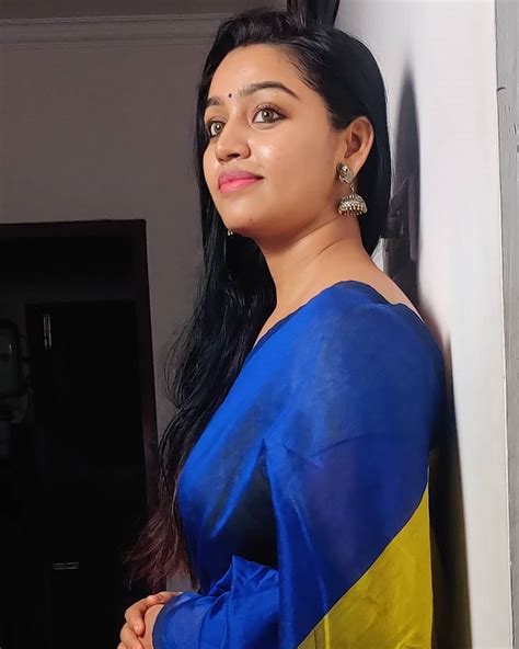Tamil Aranmanai Kili Serial Actress Gayathri Yuvraaj