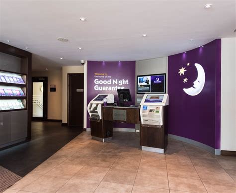 What are some restaurants close to premier inn london chiswick hotel? Premier Inn London Kew Bridge Hotel - UPDATED 2018 Prices ...