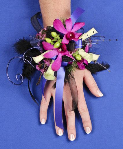 A Night To Remember Prom Corsage In Appleton Wi Twigs And Vines Floral
