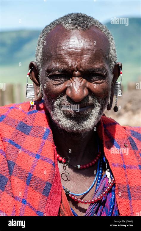 Proud Maasai Elder Hi Res Stock Photography And Images Alamy