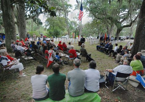Veterans Soldiers Civilians Brave Tropical Storm To Celebrate Fallen