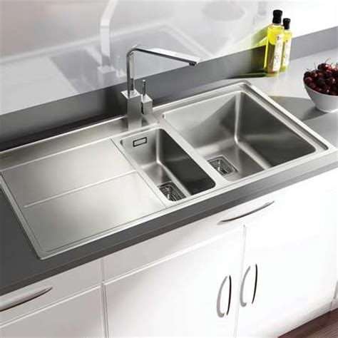 From mixer taps, to stainless steel undermount sinks and waste disposals, sko offer a huge range of sinks and taps, suitable for any kitchen. Kitchen Sinks & Taps