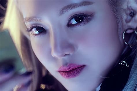 Girls Generations Hyoyeon Makes Solo Debut With Mystery