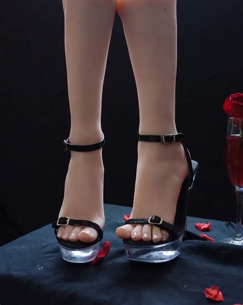 Newest Sex 3d Female Pretty Foot Feet Model Simulation Worship Dolls Asian Skin Natural Clear