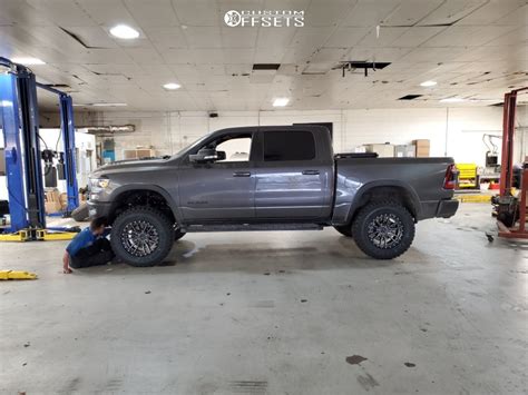 2020 Ram 1500 Fuel Rebel Rough Country Suspension Lift 6 Custom Offsets