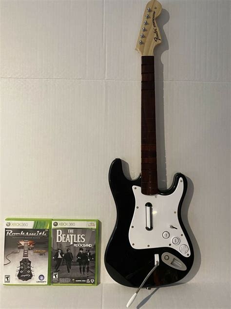 Xbox 360 Rock Band Fender Stratocaster Wireless Guitar Xbgts2 Rocksmith Beatles Harmonix