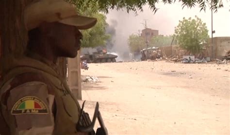 Mali Car Bombing Kills 4 Civilians Wounds 31 Others Including