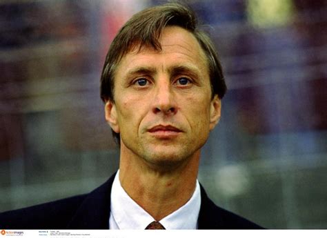 Mata pays tribute Johan Cruyff: I try to play like the 