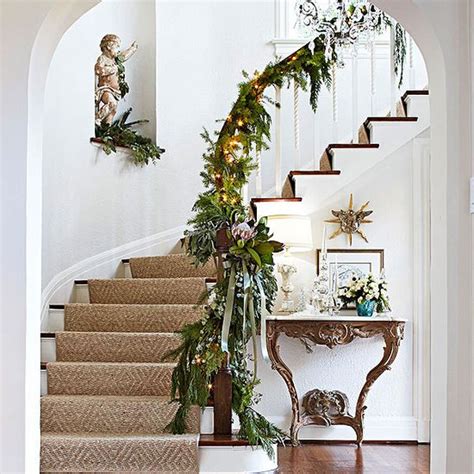 Decorate The Stairs For Christmas 30 Beautiful Ideas Do It Yourself