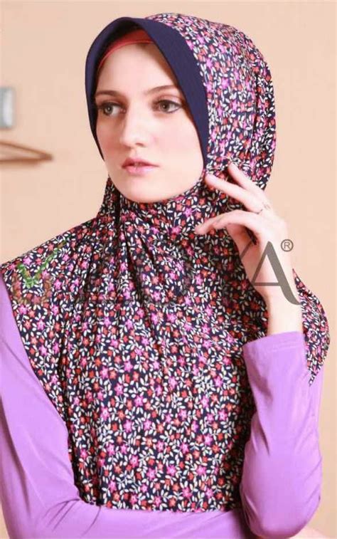 Zoya adalah salah satu brand busana muslim di indonesia yang menjadi pionir hijab dan pakaian muslim sejak 2005. Jual Kerudung Zoya | Model Kerudung Terbaru 2014: Bergo ...