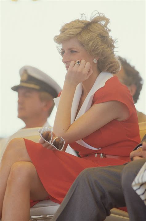 28 Pictures Of Diana Princess Of Wales In The Most Stunning Summery Outfits Vogue India