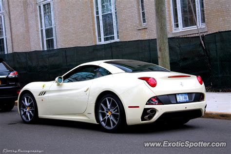 Maybe you would like to learn more about one of these? Ferrari California spotted in Greenwich, Connecticut on 04/13/2013, photo 2