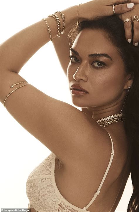 Shanina Shaik Flaunts Her Cleavage As She Goes Topless Under