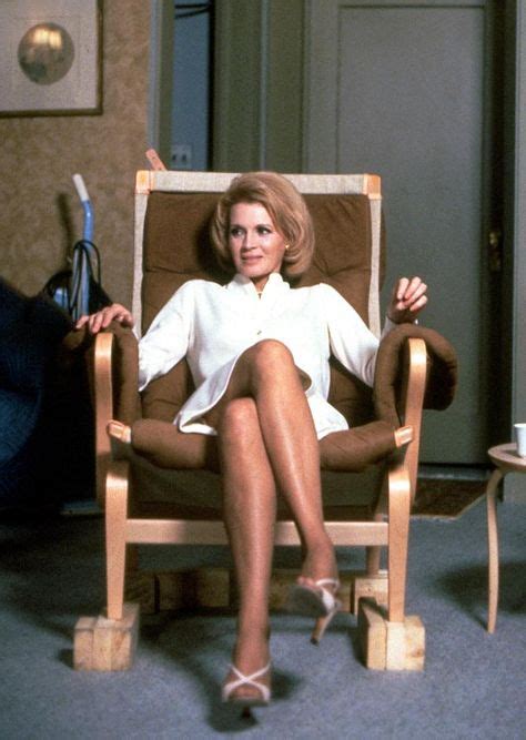 Angie Dickinson In Director Brian Depalmas Dressed To Kill 1980