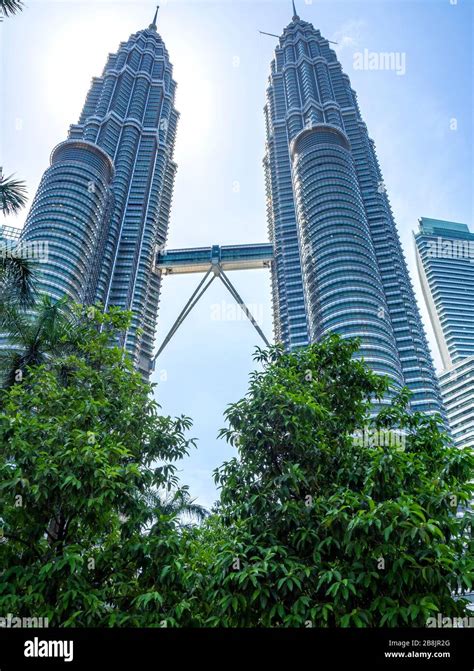 Sky Bridge Connecting The Petronas Twin Towers Kuala Lumpur Malaysia